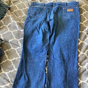 Make a offer Wrangler Men's 42 x 32 Jeans Cowboy Cut dried clothes line no dryer